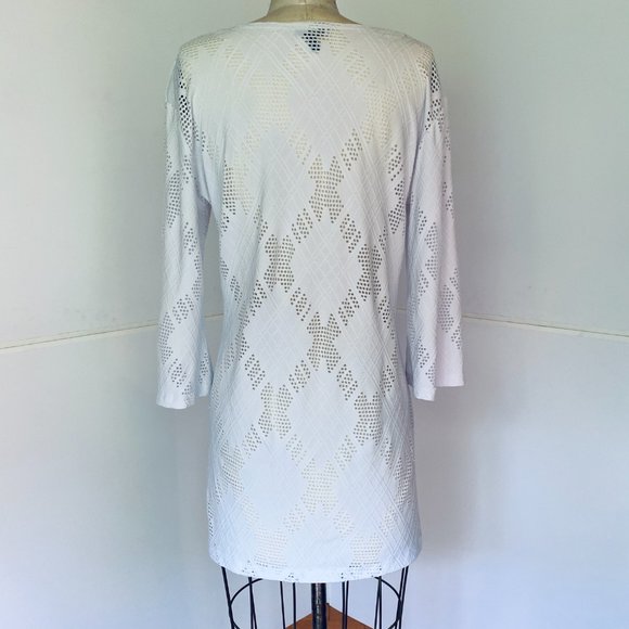 J. Valdi Luxury Beach Cover up - Picture 3 of 4